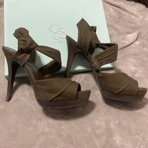 Wooden Heel Green Strap Peep Toe Shoes w/ about a 4" Heel